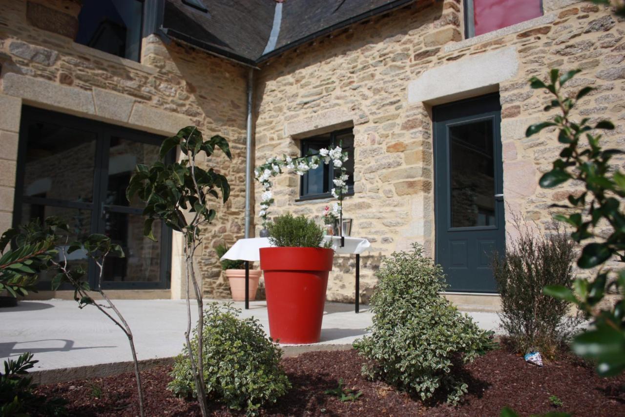 Domaine De La Prevostais Bed & Breakfast Pleucadeuc Exterior photo